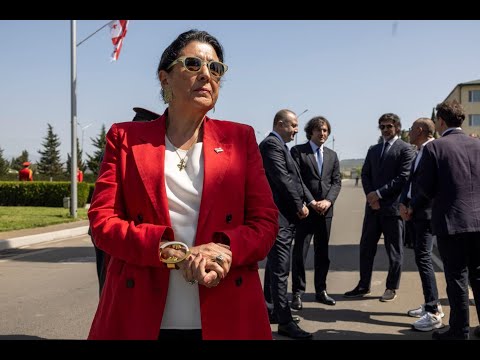 პრემიერისა და პრეზიდენტის პოლიტიკური ჯახი თავდაცვის ძალების დღისადმი მიძღვნილ ღონისძიებაზე