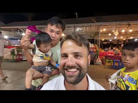 Live Market In Cambodia’s Las Vegas 🇰🇭