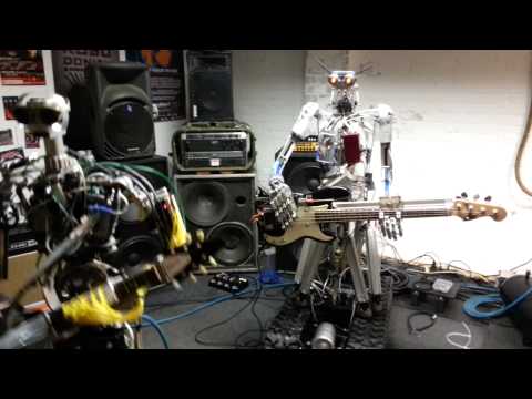 Humanoid Robots Play Motorhead&#8217;s Ace of Spades