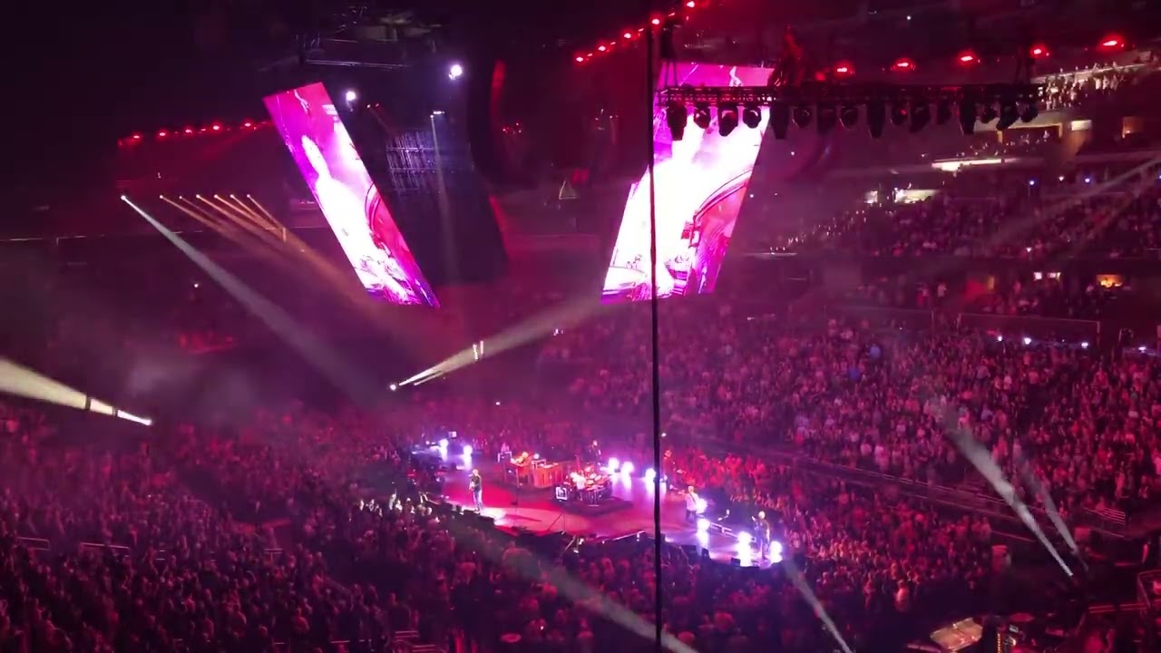 Eric Church Performs “I Know Where I Come From” Live at Amway Center | Orlando | March 4, 2022