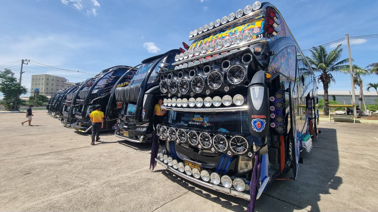 มาดูขบวนรถบัสชัยวัฒน์แทรเวล10บัส ทีมงานสายบันเทิง แต่งอย่างสวย เครื่องเสียงดัง