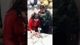 Rana Sb Ki Birthday Pr Rana Sb Ko Kiss Gift