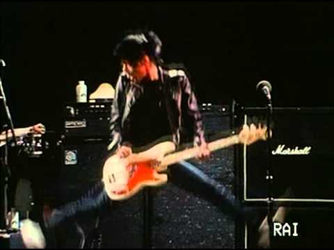 The Ramones - Rockaway Beach (live)