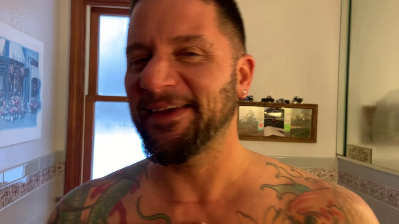 How to pop a ZIT !!!!!! YouTube