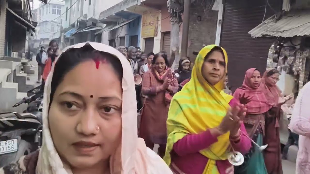 20 February Atrauli mein Shri Radha Rani ki Prabhat feri pratidin nikalti Hai subah 6:15 se 7:15 