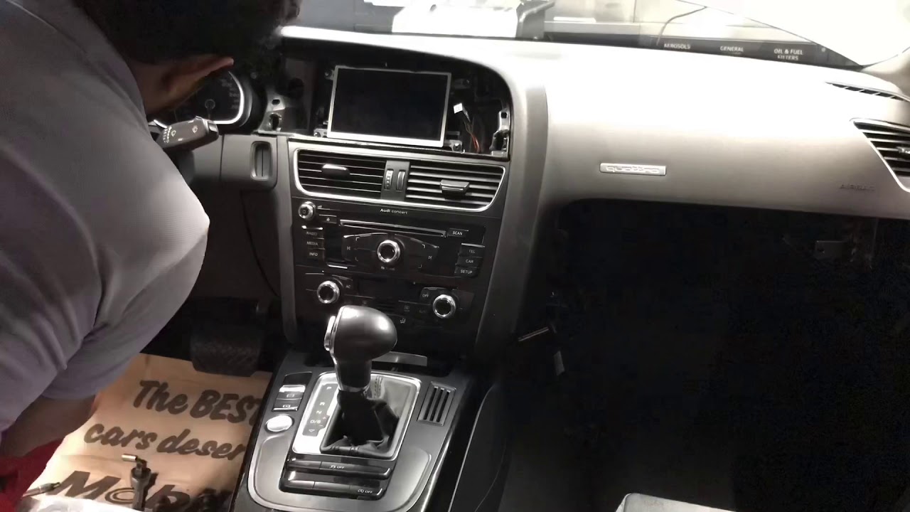 Removing 2010 Audi A5 Evaporator cause AC gas leaking/ Time lapse.