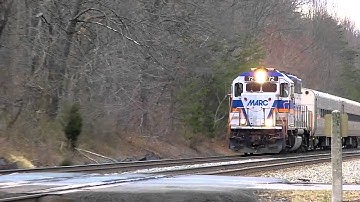 MARC Engine 72 GP39H-2 w/ Close Call with 2 Vehicles at Montevideo Road