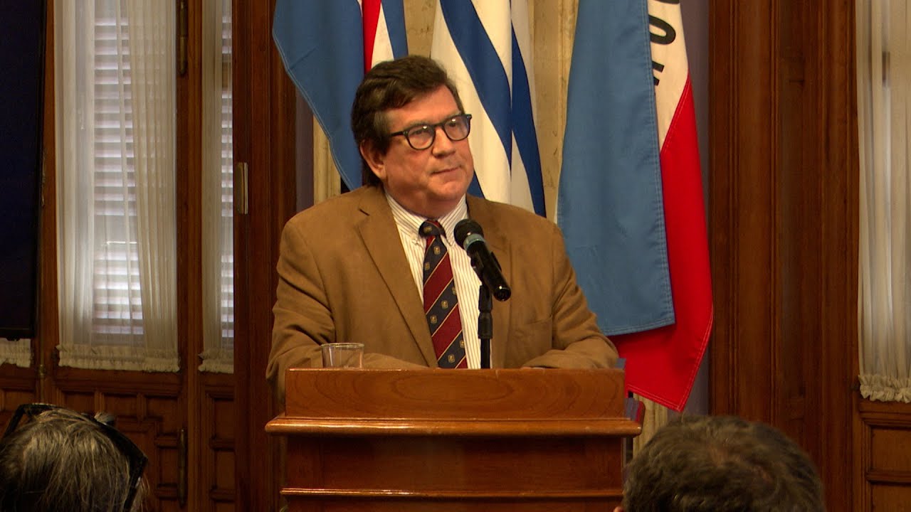 Wiliam Rey Palabras del titular de la Comisión del Patrimonio, William Rey - YouTube