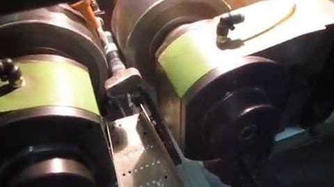 FEDA in feed thread rolling machine FD-25E for making T bolts