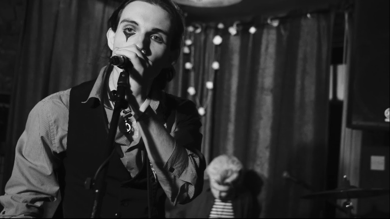 Vulture Casino - Psycho Brain (Live "From Upstairs at the Roisín")