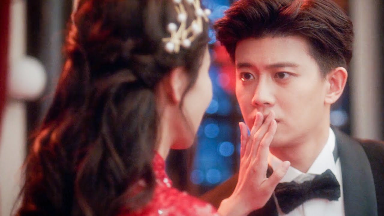 ประธานถูกเมียปฏิเสธในคืนแต่งงาน งุนงงเมื่อรู้ว่าเธอท้องลูกเขาโดยลับ!