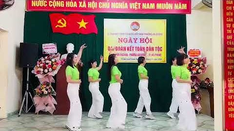 Bài dân vũ “ chiếc khăn piêu” của hội chị em chúng mình