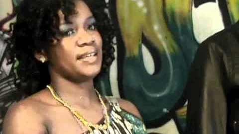 Monecia Ladi B & Nicole Devine Interviewed at Phot...