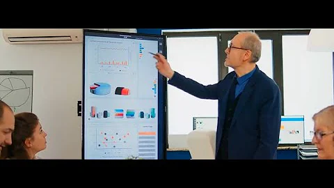 How CEOs Actually Use LinkedIn