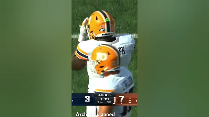 Arch manning starts getting booed after incomplete pass #cfb #ut #texas #utaustin #archmanning