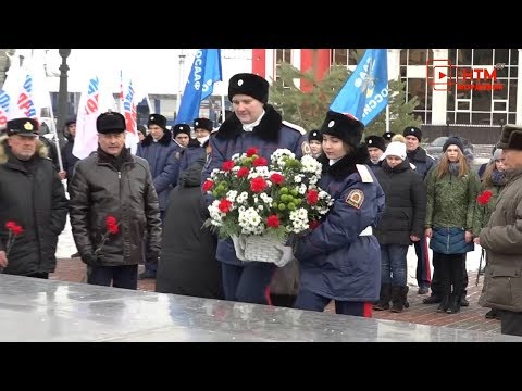 Цветы героям-стратонавтам