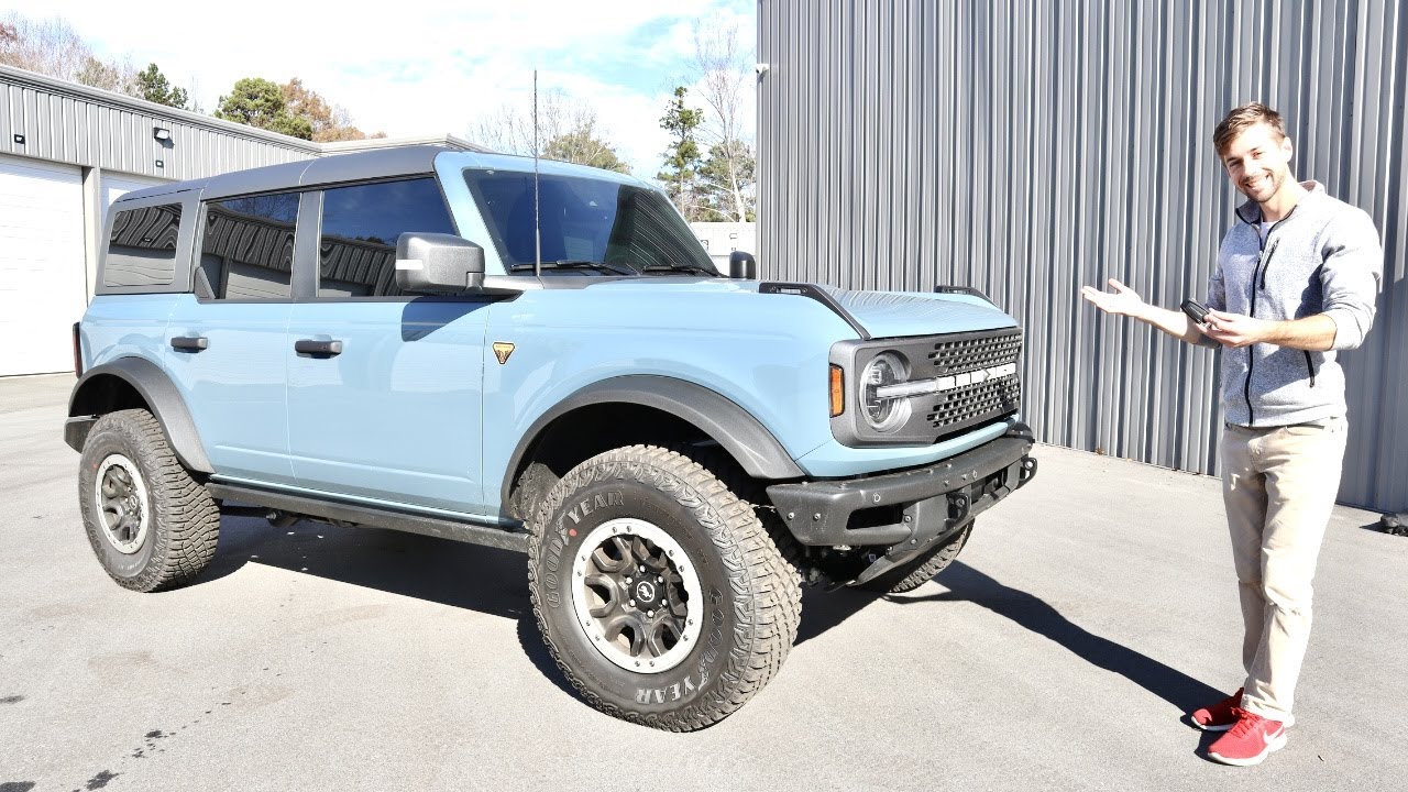 2022 Ford Bronco Badlands Sasquatch: POV Start Up, Exhaust, Walkaround and Review
