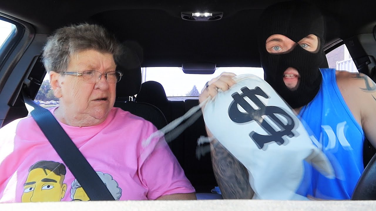 Robbery Prank On Angry Grandma Youtube