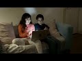 BenQ GV32 Review: The Ultimate "Lazy" Ceiling Projector — Licensed Netflix & Deep Bass!