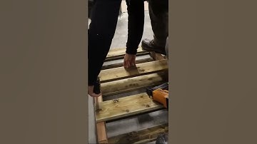 Assembling High Stands for Nuc Boxes