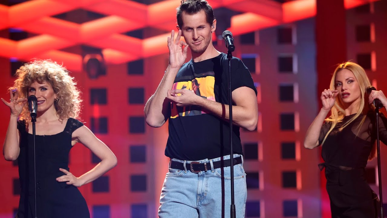 Nicolás Coronado imita a Miguel Bosé en 'Morena mía' - Tu Cara Me suena