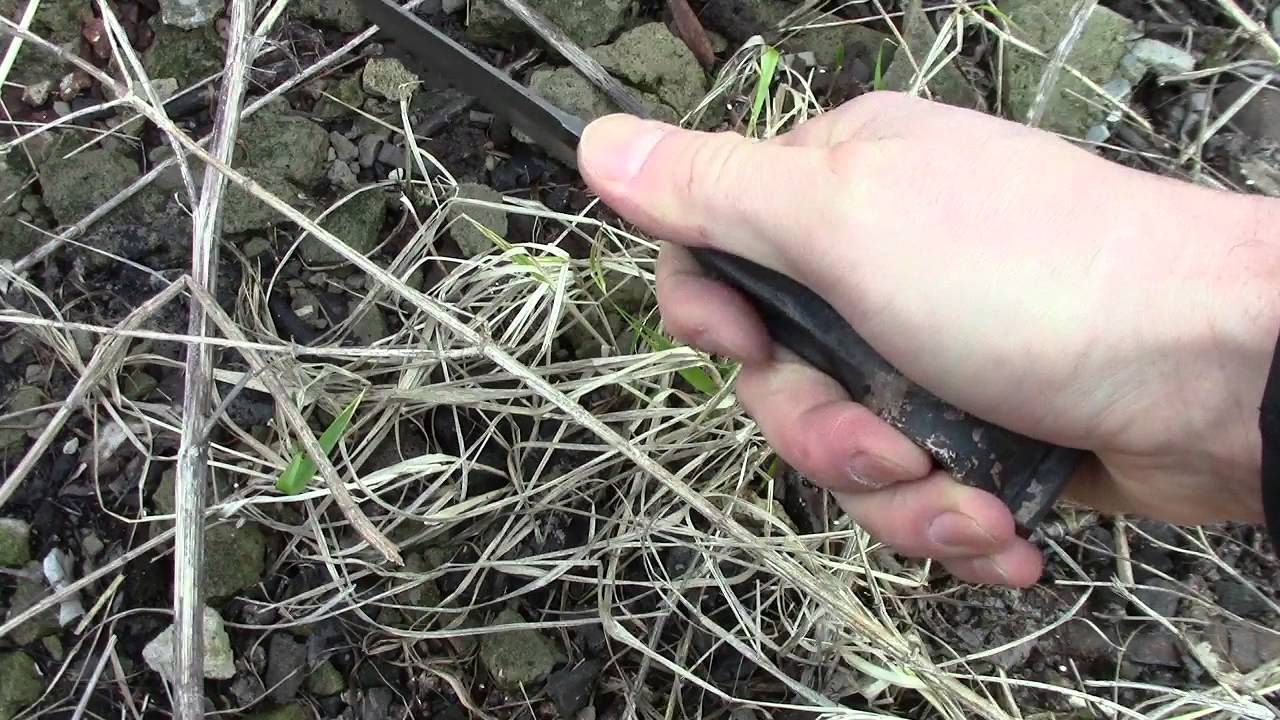 Нож из шатуна двигателя
