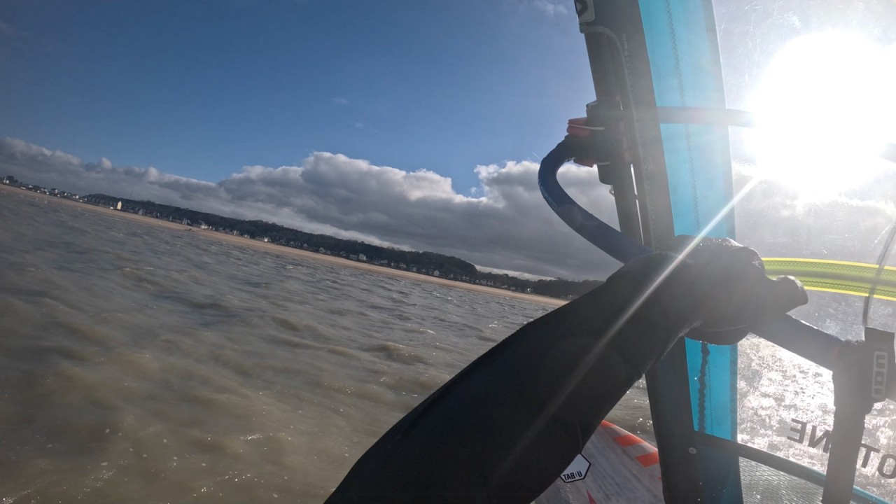 Session windsurf à Jullou pour la Saint-Valentin 🥰