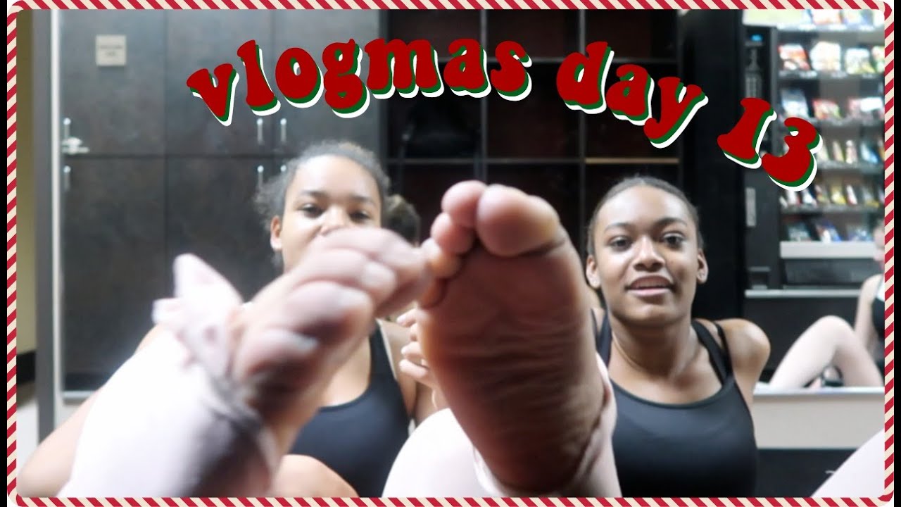 COMPARING TOES! VLOGMAS DAY 13 - YouTube