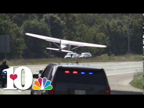 Small plane takes off after making emergency landing on Knoxville interstate