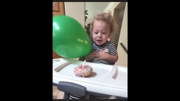 baby pops balloon :3