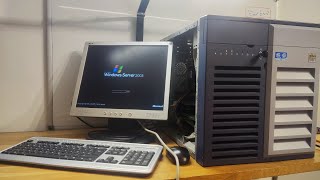 Habt ihr schon mal eine so großen PC Gesehen -- Server aus den frühen 2000ern