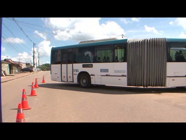 CRIANÇA É ATROPELADA POR ÔNIBUS NA ESTRADA DO CALAFATE