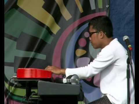 Panon Hideung/ Ochi Chorne - Indro Hardjodikoro \u0026 The FINGERS