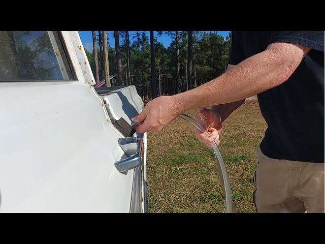 3 manières de vider le réservoir d'essence de votre voiture