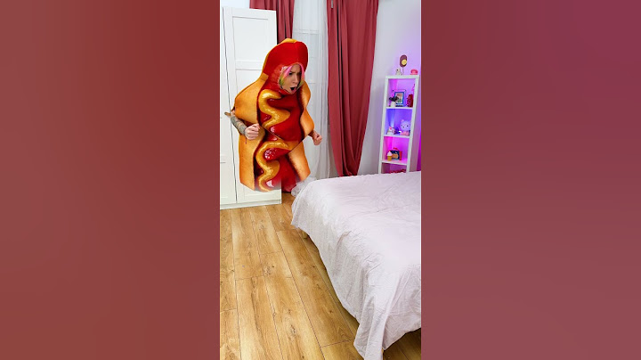 LAS PIERNAS SE DAN A LA FUGA 😲🌭 ¡EL HOT DOG ESTÁ EN LA PERSECUCIÓN! #shorts