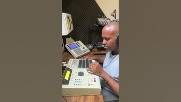 Strictly Deep House vibes on MPC 2000xl #groovemasters #beat #music #deephouse #techno #housemusic