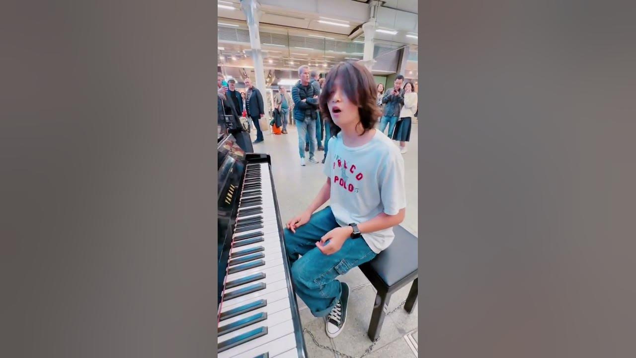 patchubun-was-playing-the-hardest-piano-song-in-the-world-called-rush