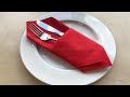 Servietten falten: Bestecktasche - Tischdeko basteln mit Papier-Servietten für Silvester