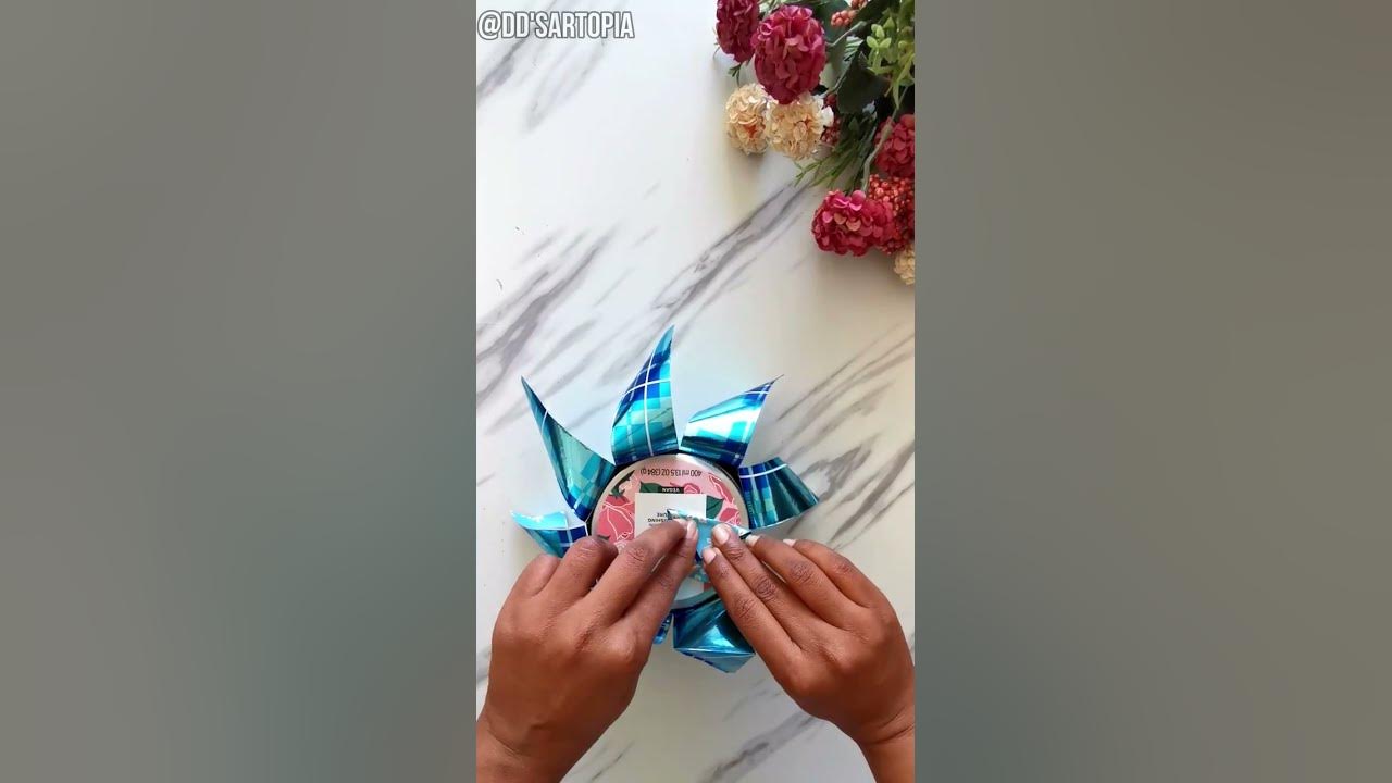 2 Minute Gift Wrapping for Busy People! #wrappingtutorial #easyDIY