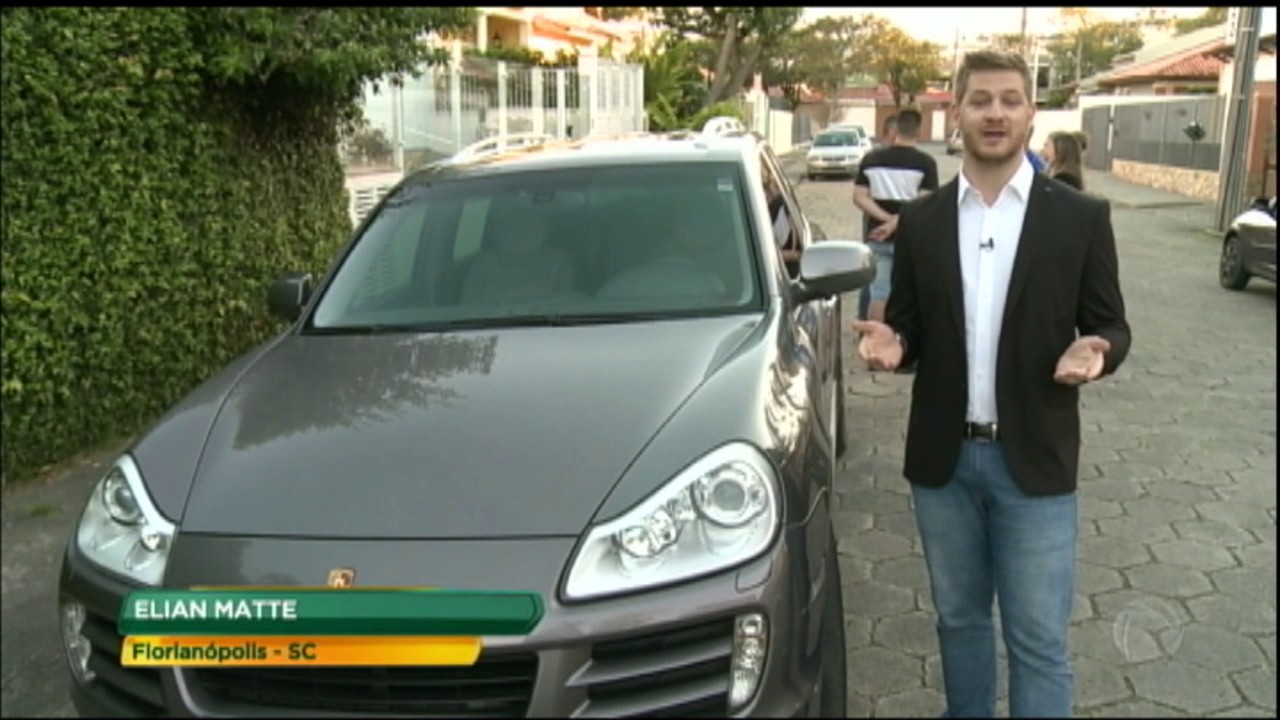 Homem bate em carro e deixa bilhete com desculpas e contato para conserto rede record power couple