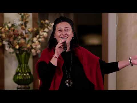 ნატო გელაშვილი სიმღერით \"გარე, გარე დავდივარ\"