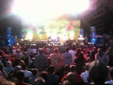 Ringo Starr talking and start of 'Act Naturally' 8...