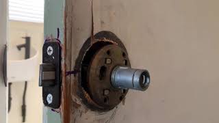 [DIY]ドアノブ交換方法☆レバーハンドルに！築45年の家を購入。ど素人が99%DIY ☆