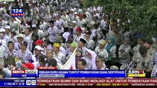 Ribuan Guru Berdemo Di Kantor Kemenag Banyuwangi