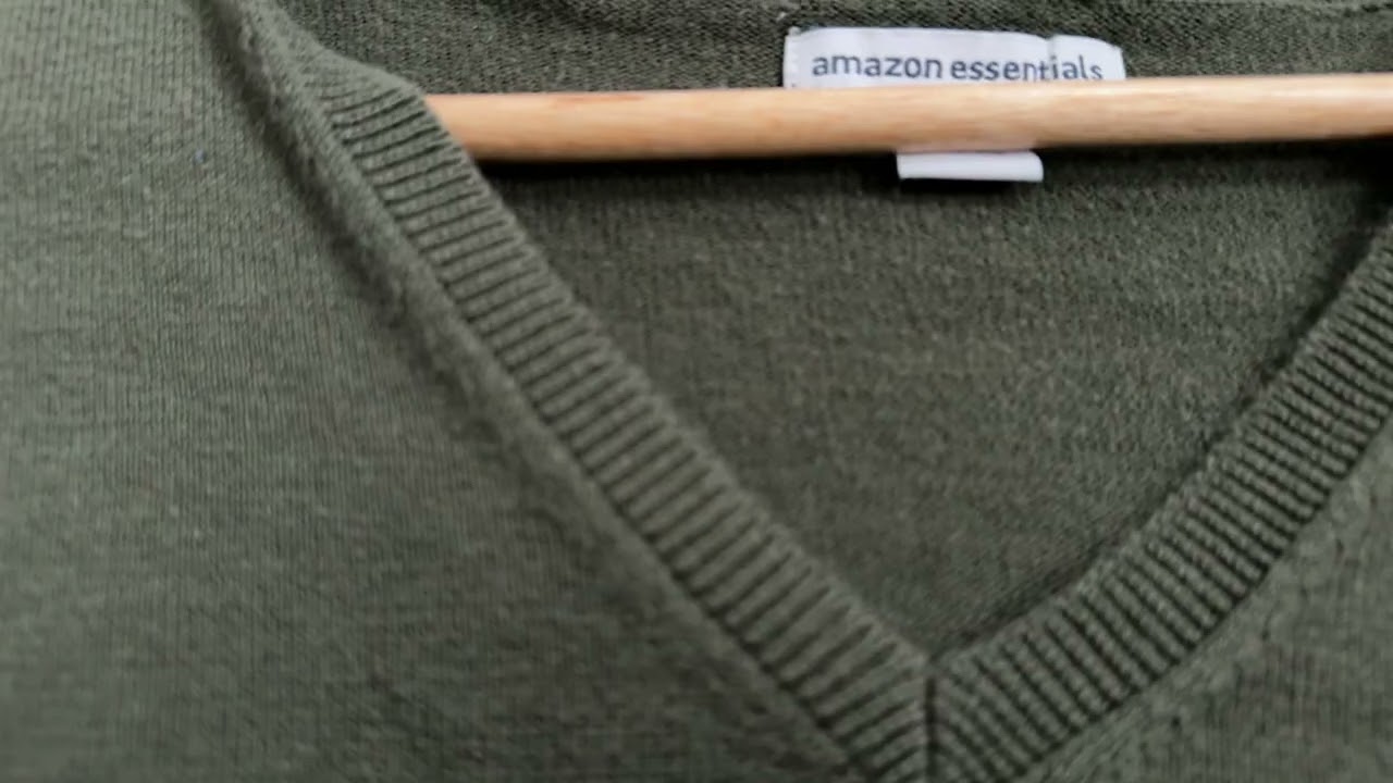 Amazon Essentials Women's Lightweight Long-Sleeve V-Neck Tunic Sweater (Available in Plus Size)