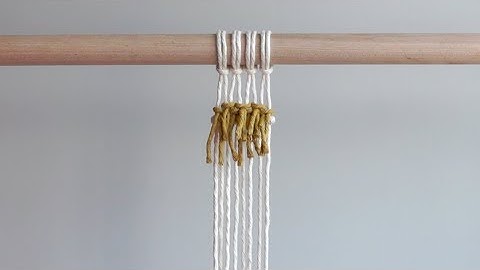 DIY Macrame Tutorial - Coloured Fringe Using Rya Knots!