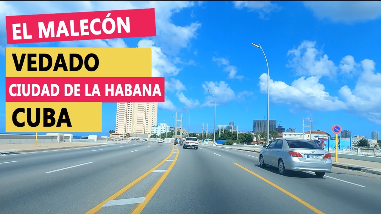 Manejando por El Malecón Habanero - La Habana - Cuba