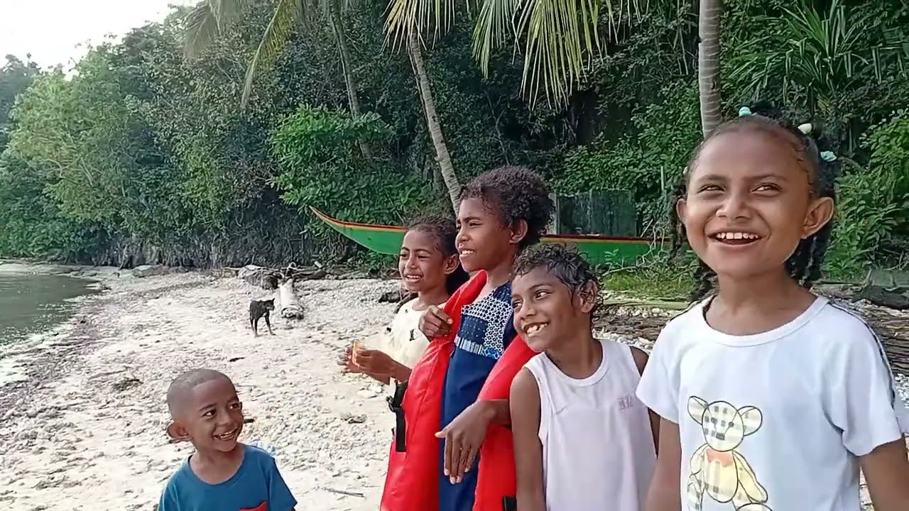 Video mandi-mandi di sarawandori serui-papua
