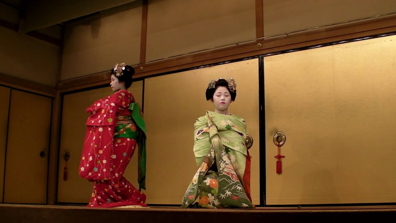 Maiko danse Gion Corner 2009