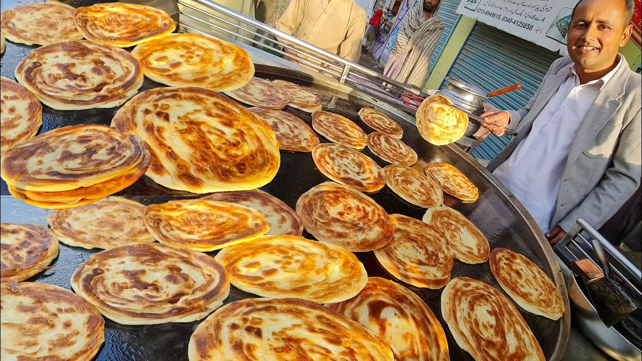 Lachha Paratha | Multi Layered Lachha Paratha Street Food Of Karachi Pakistan | Mubashir Saddique